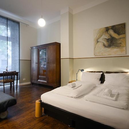 Altbauwohnung mit 3 Bädern  Berlin Exterior foto