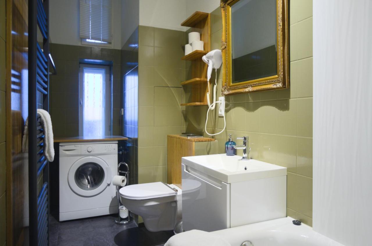 Altbauwohnung mit 3 Bädern  Berlin Exterior foto