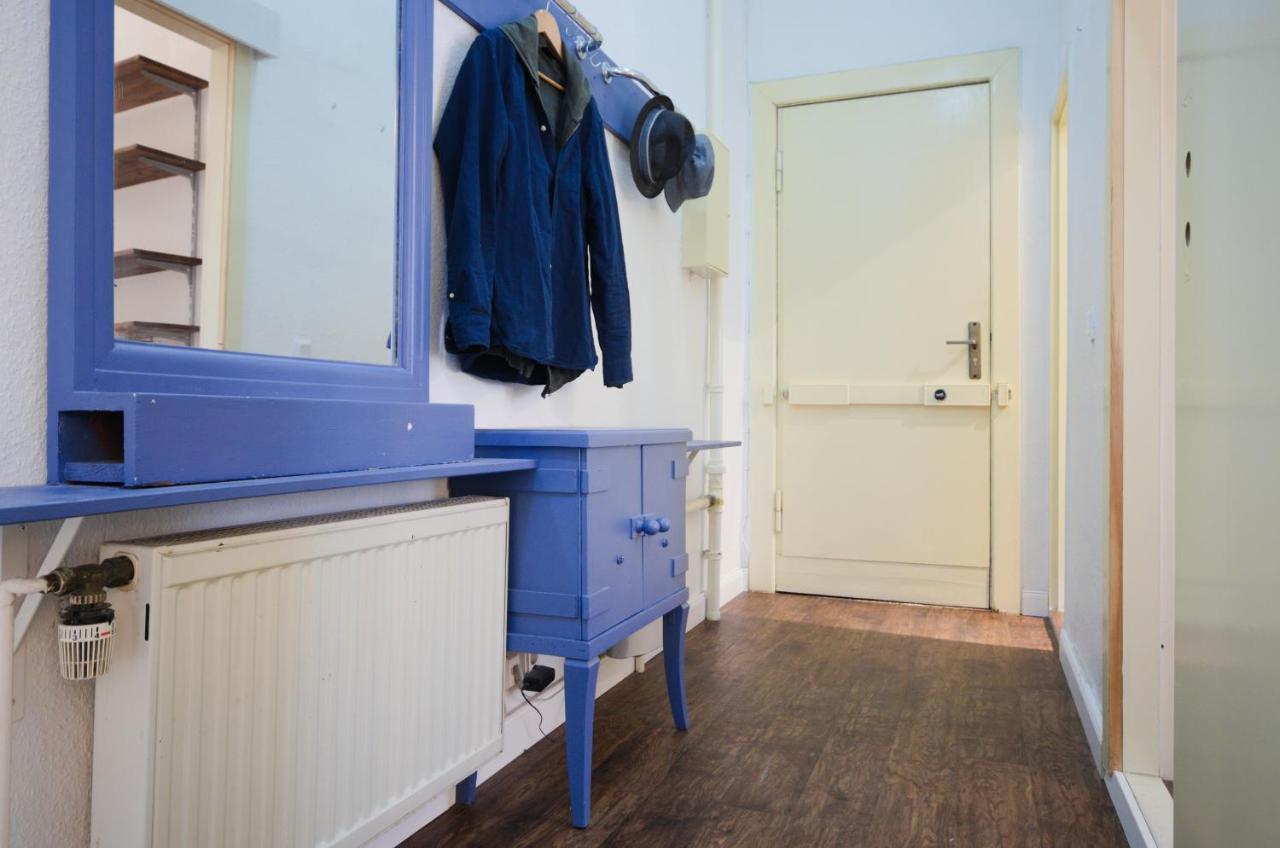 Altbauwohnung mit 3 Bädern  Berlin Exterior foto