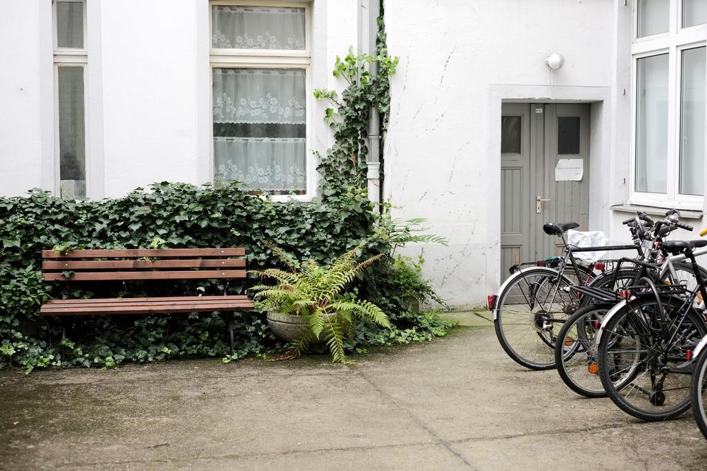 Altbauwohnung mit 3 Bädern  Berlin Exterior foto